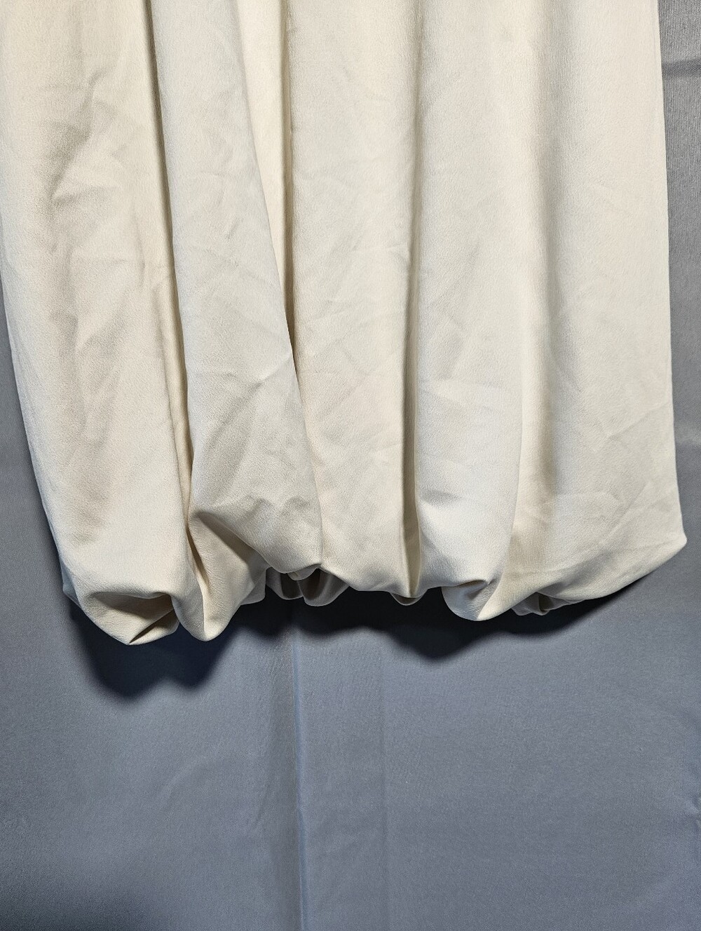 Modern Citizen Minimalistic 90s Bubble Hem Cream Cocktail Satin Maxi Dress Sz M - Picture 3 of 7
